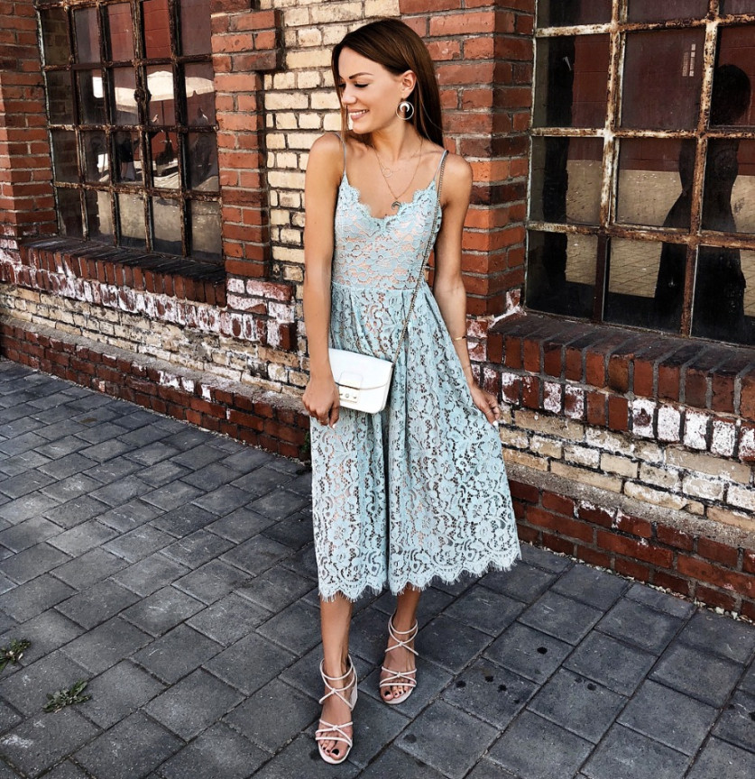 What to Wear as a Guest to An End of Summer Wedding